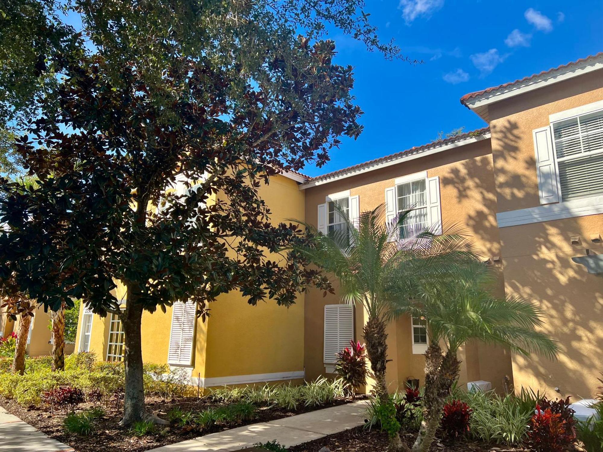 Superior 3br Townhouse Near Attractions Kissimmee